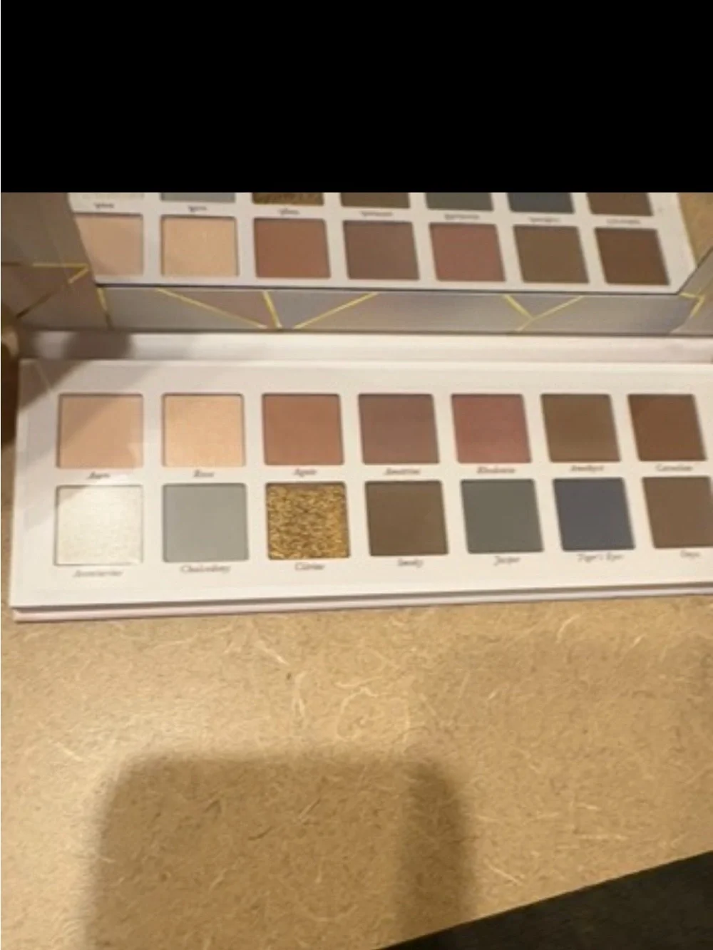 Neutral Matte & Shimmer Eyeshadow Palette - Soft Neutrals and Gold Laura geller